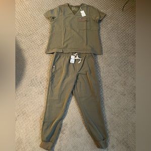 Figs Scrubs Set High Waisted Tatu Petite Jogger Size XL Classic Cargo Top 2XL